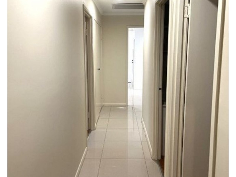 529 Broadwater road, Mansfield QLD 4122