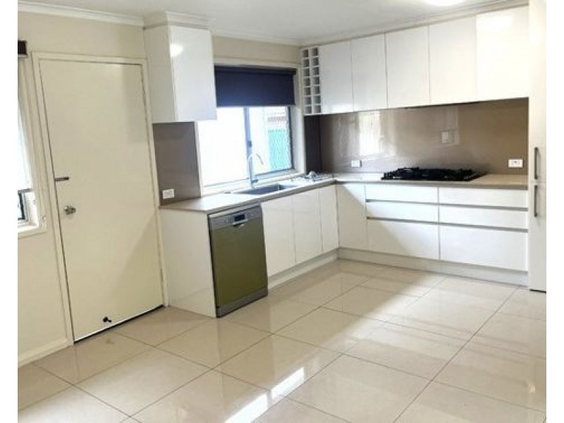 529 Broadwater road, Mansfield QLD 4122