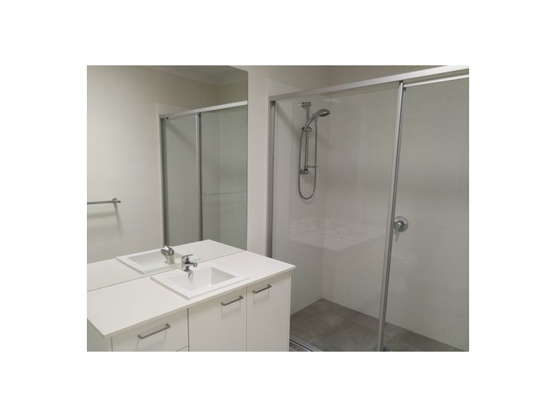 80/20 Salisbury Street, Redland Bay QLD 4165