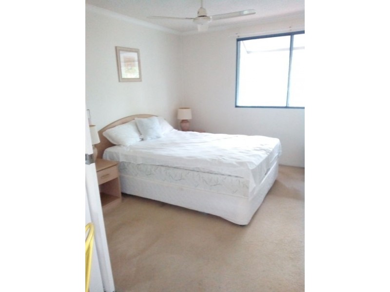 2 Waverley Road, Taringa QLD 4068