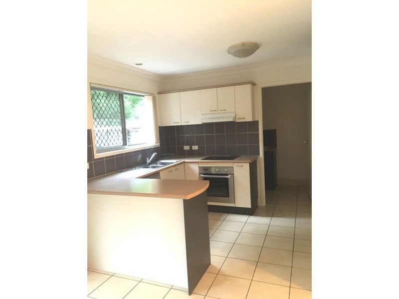 10 6 Myrtle Crescent, Bridgeman Downs QLD 4035