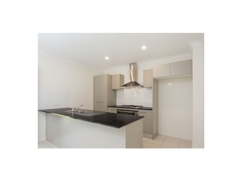 2 Stairway Street, Coomera QLD 4209