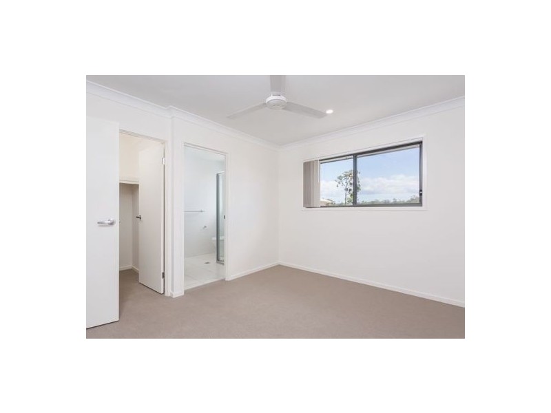 2 Stairway Street, Coomera QLD 4209