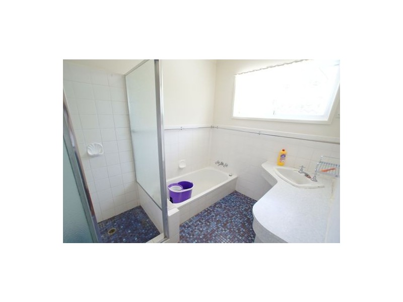 8 Carnaby St, Macgregor QLD 4109