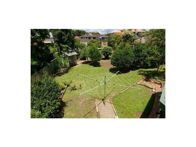 8 Carnaby St, Macgregor QLD 4109