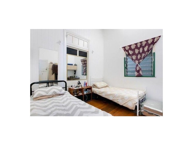 26 Loeven St, Parramatta Park QLD 4870