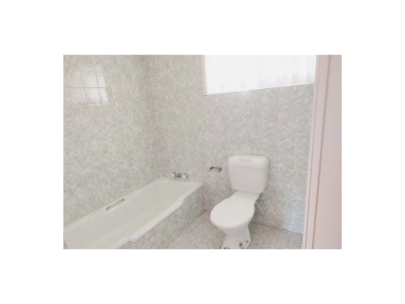 3 YALE STREET, Robertson QLD 4109