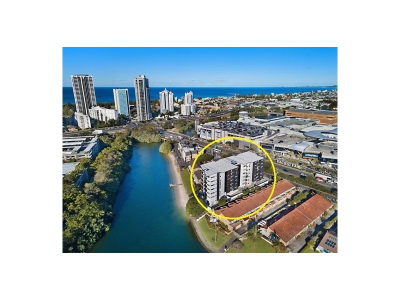 9 Hooker Blvd Road, Broadbeach QLD 4218