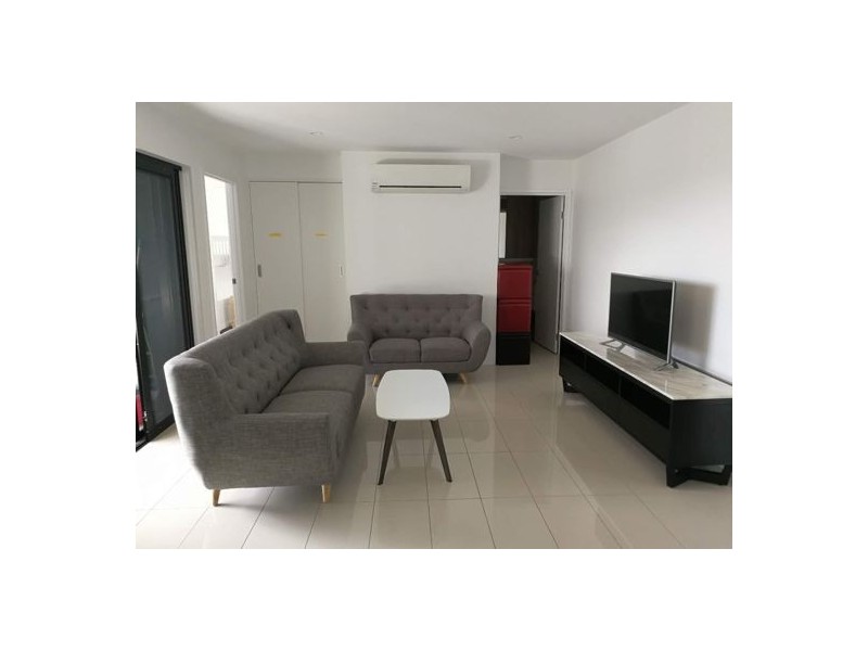 9 Hooker Blvd Road, Broadbeach QLD 4218