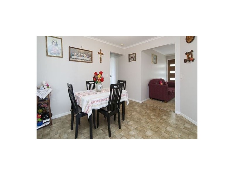 14 VANSITTART ROAD, Regents Park QLD 4118