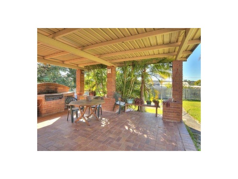 14 VANSITTART ROAD, Regents Park QLD 4118