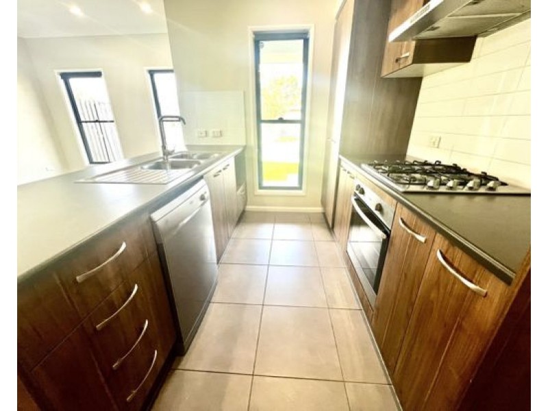 1A Charles Avenue, Pimpama QLD 4209