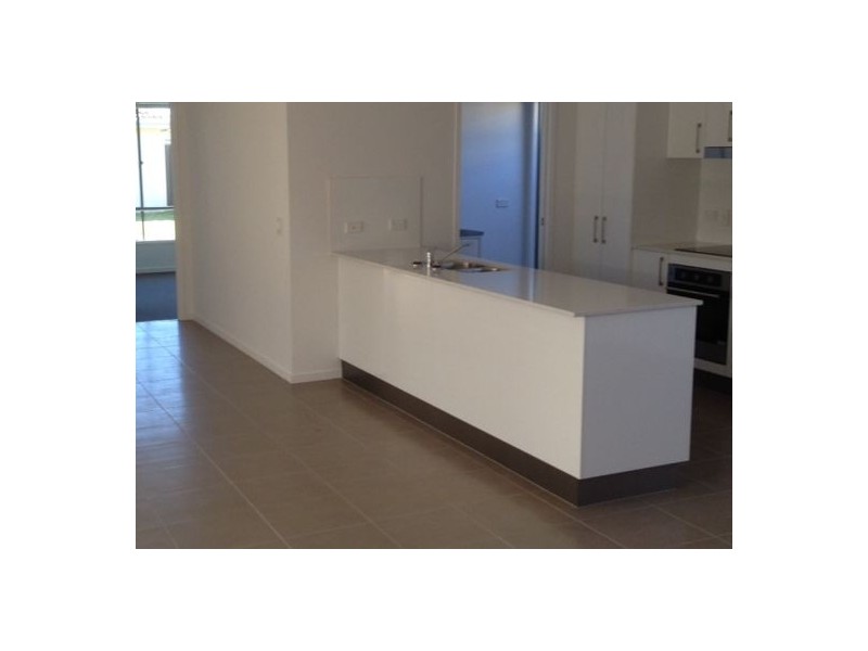 18 15-23 Redondo ST, Ningi QLD 4511