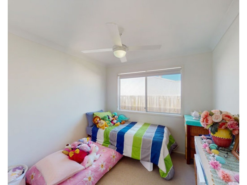 19 eagleton crescent, Leichhardt QLD 4305