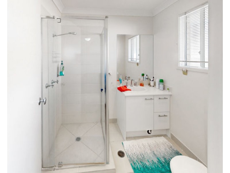 19 eagleton crescent, Leichhardt QLD 4305