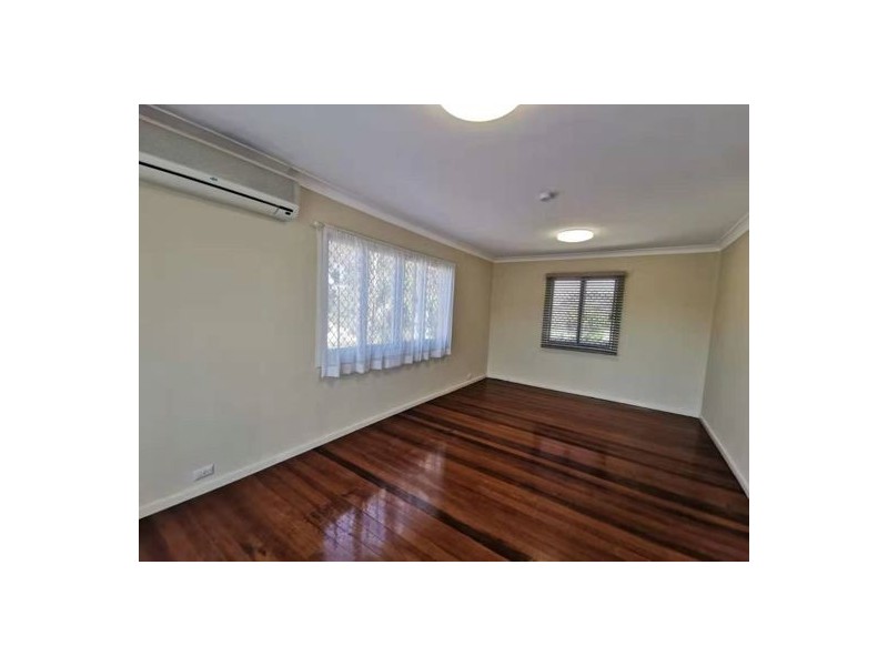 42 Smith Road, Woodridge QLD 4114