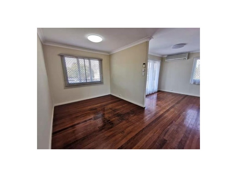 42 Smith Road, Woodridge QLD 4114