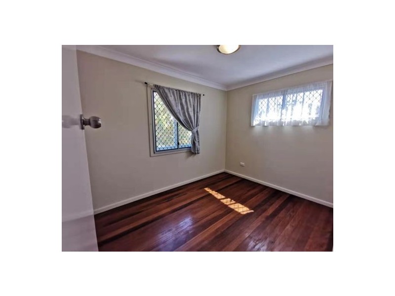 42 Smith Road, Woodridge QLD 4114