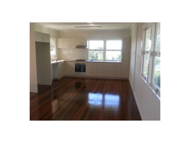 89 Burn St, Camp Hill QLD 4152