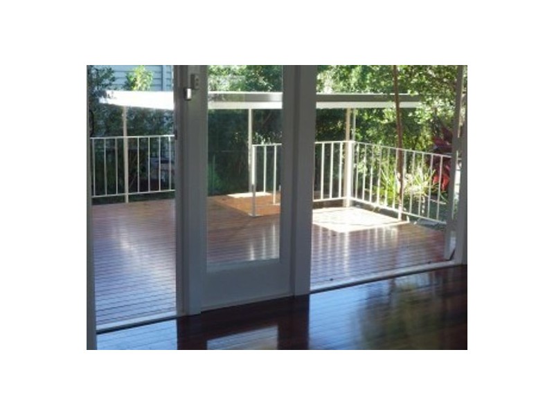 89 Burn St, Camp Hill QLD 4152