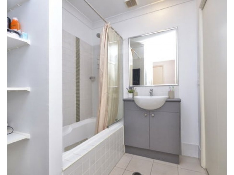 65 Berwick St, Fortitude Valley QLD 4006