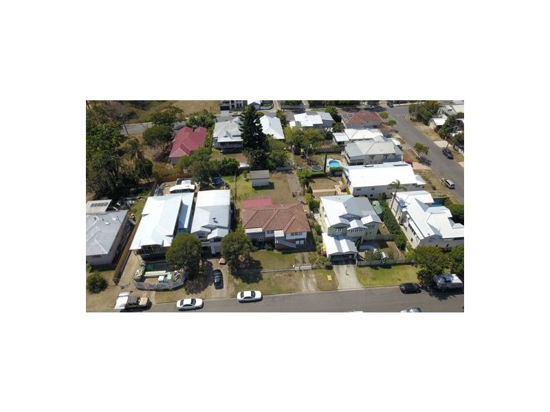 11 Bruce Street, Grange QLD 4051