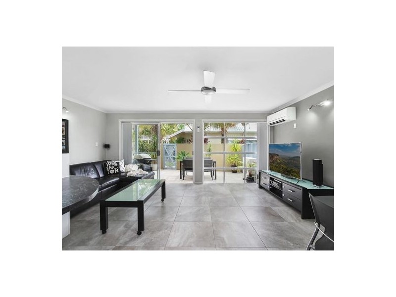 17 16 Crescent Avenue, Mermaid Beach QLD 4218