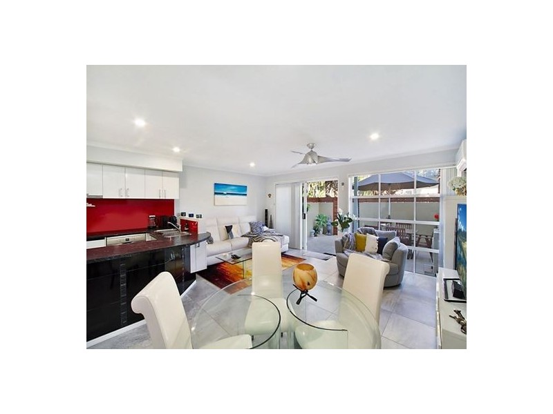 17 16 Crescent Avenue, Mermaid Beach QLD 4218