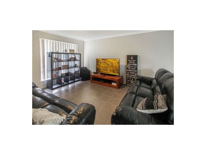 154 RIVER HILLS Road, Eagleby QLD 4207