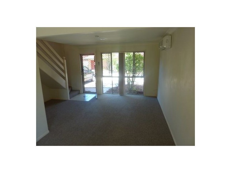 73/75 Brown Street, Labrador QLD 4215