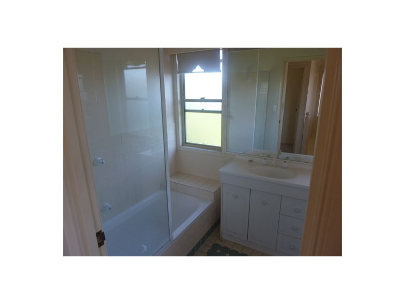 73/75 Brown Street, Labrador QLD 4215