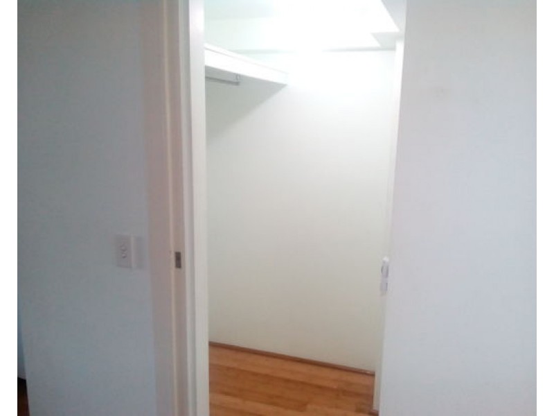 2 Waverley Road, Taringa QLD 4068