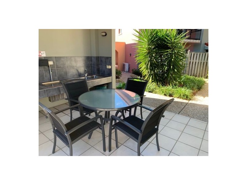 35/2 Geraldton Drive, Varsity Lakes QLD 4227