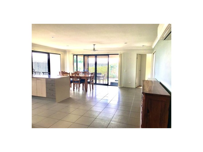 3 Lachlan Drive, Wakerley QLD 4154