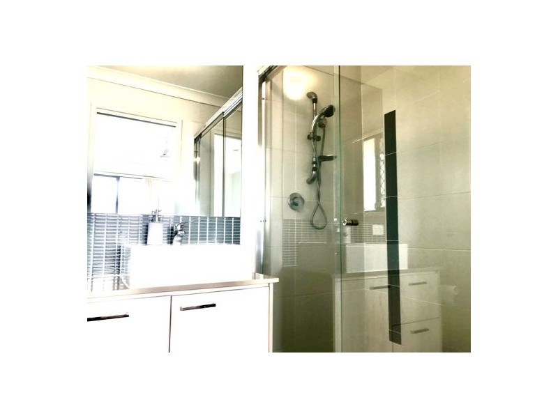 3 Lachlan Drive, Wakerley QLD 4154