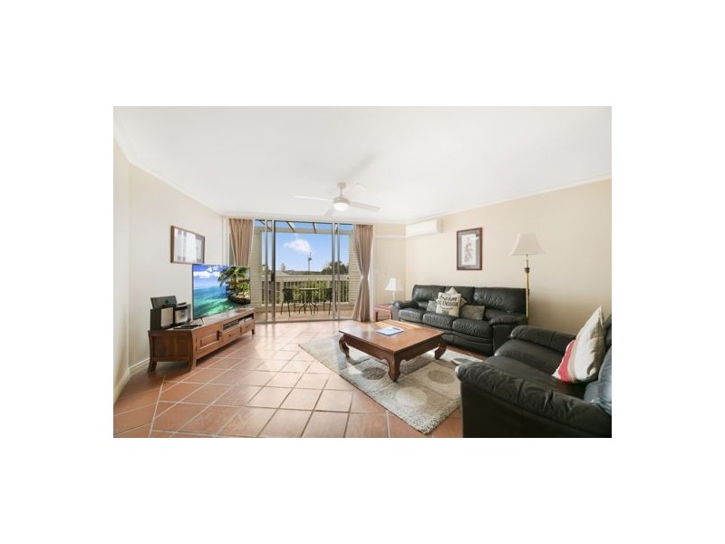 26 126 Old Burleigh Road, Broadbeach QLD 4218