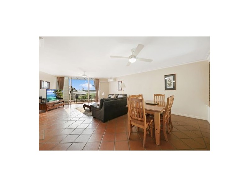 26 126 Old Burleigh Road, Broadbeach QLD 4218