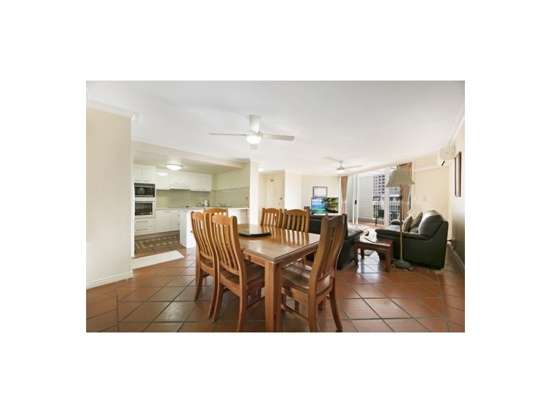 26 126 Old Burleigh Road, Broadbeach QLD 4218