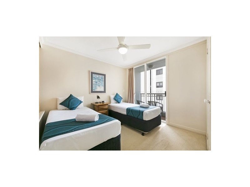 26 126 Old Burleigh Road, Broadbeach QLD 4218