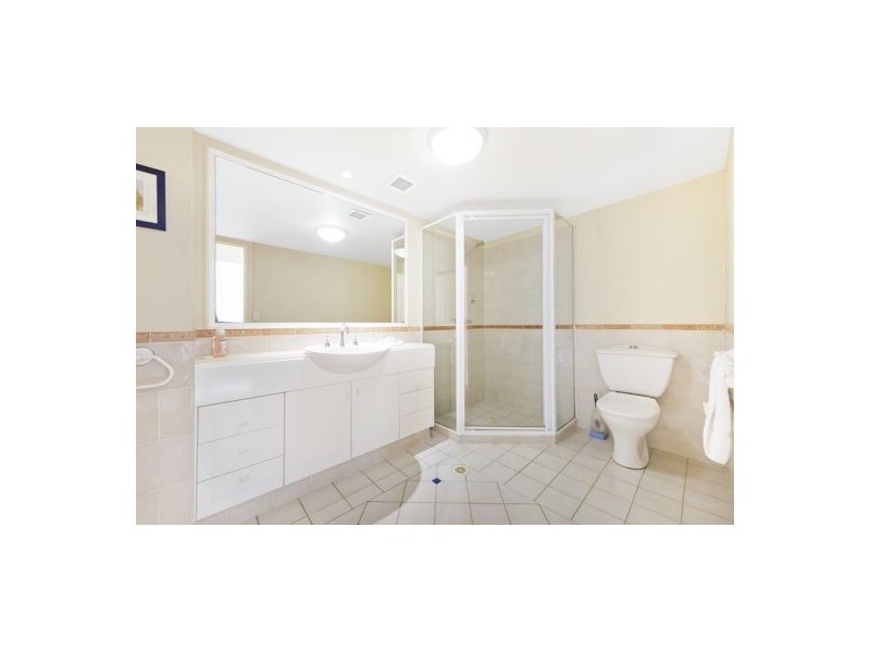 26 126 Old Burleigh Road, Broadbeach QLD 4218