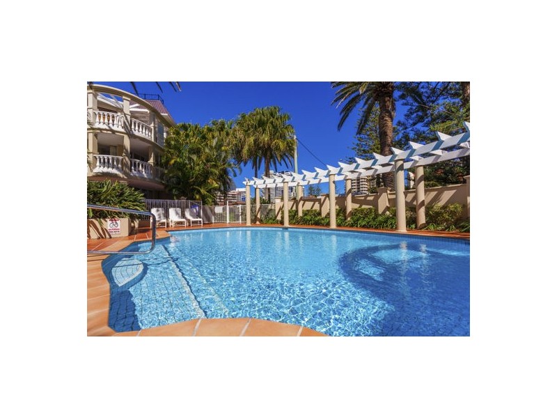 26 126 Old Burleigh Road, Broadbeach QLD 4218