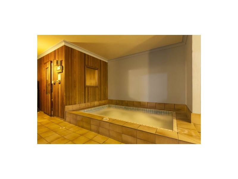 26 126 Old Burleigh Road, Broadbeach QLD 4218