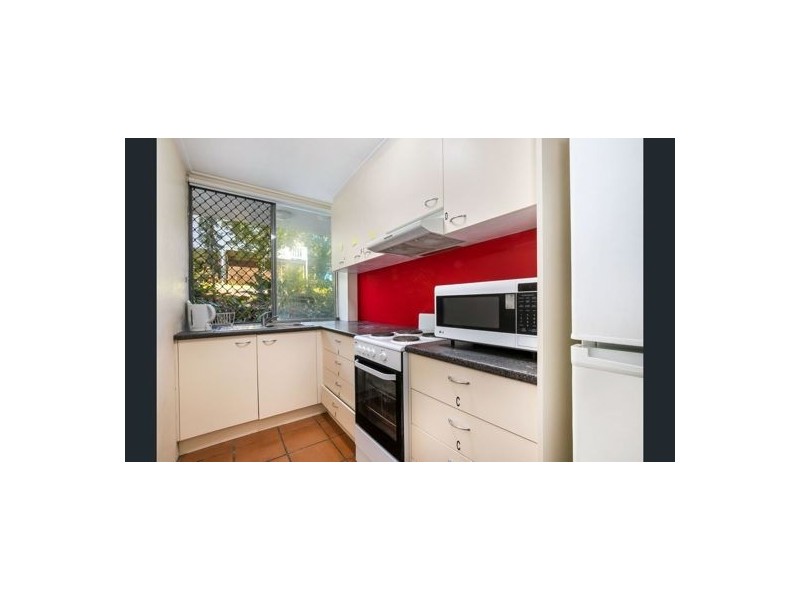 240 Carmody Rd, St Lucia QLD 4067
