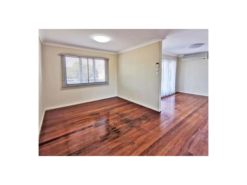 42 Smith Road, Woodridge QLD 4114