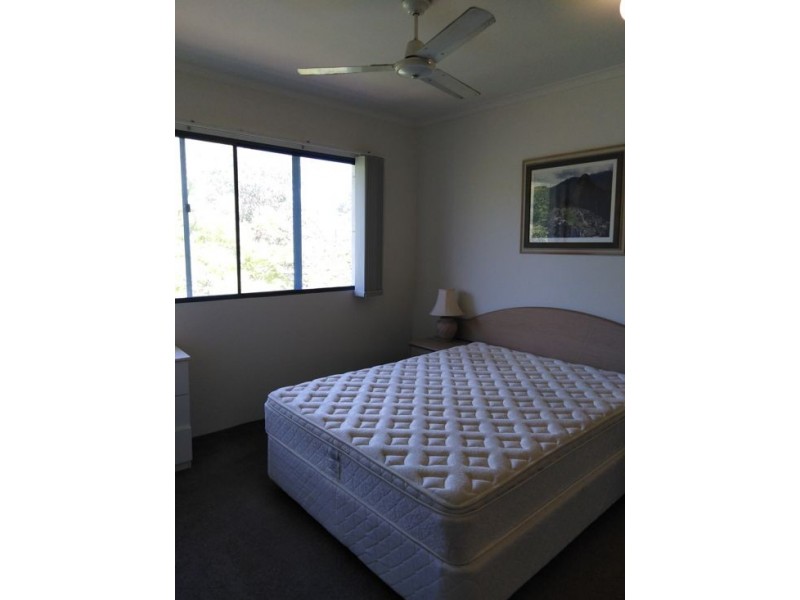 2 Waverley Road, Taringa QLD 4068