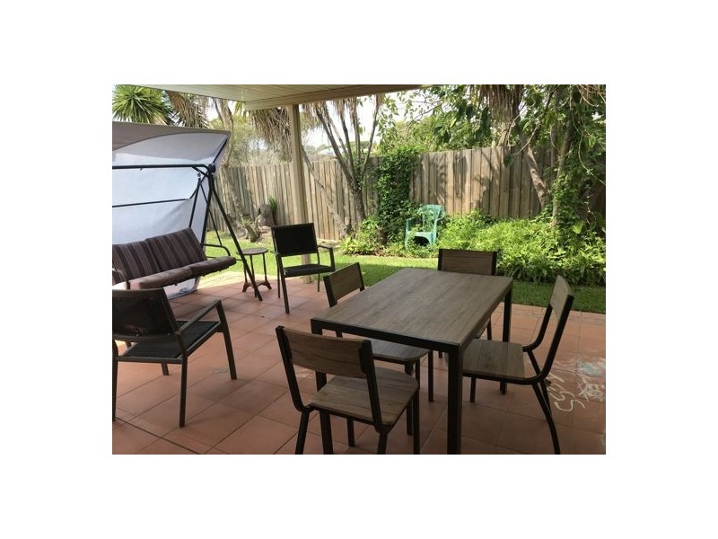 22 Holland Crescent, Wynnum West QLD 4178