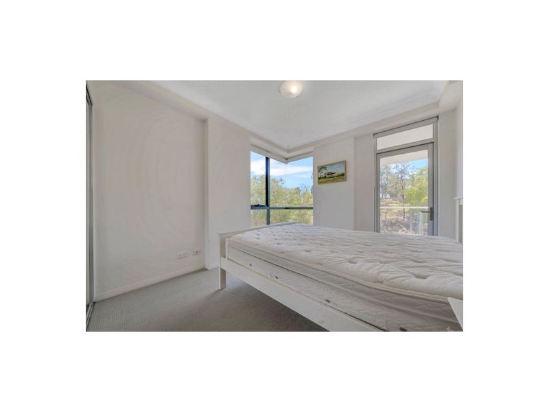 2101/12-14 Executive Drive, Burleigh Waters QLD 4220