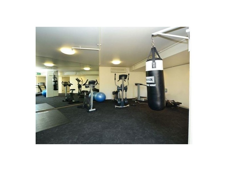 2101/12-14 Executive Drive, Burleigh Waters QLD 4220