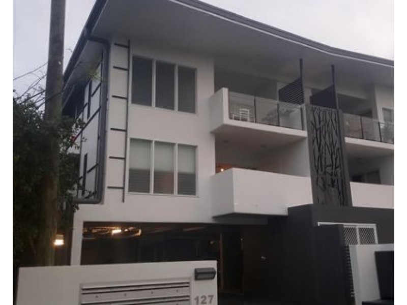 4 127 Grosvenor Street, Morningside QLD 4170