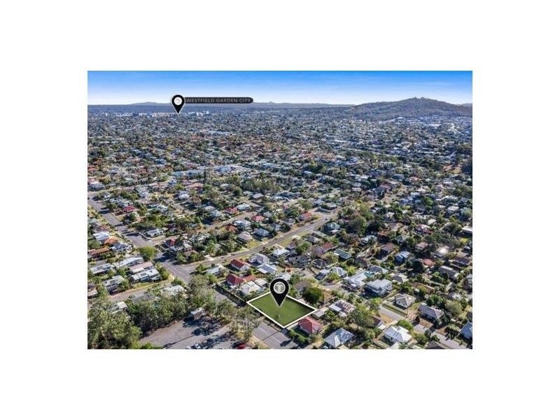 15 Luprena Street, Mansfield QLD 4122